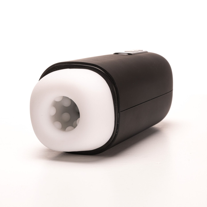 Velvet Touch masturbator z wibracją ssaniem cyberskóra ładowany usb czarny